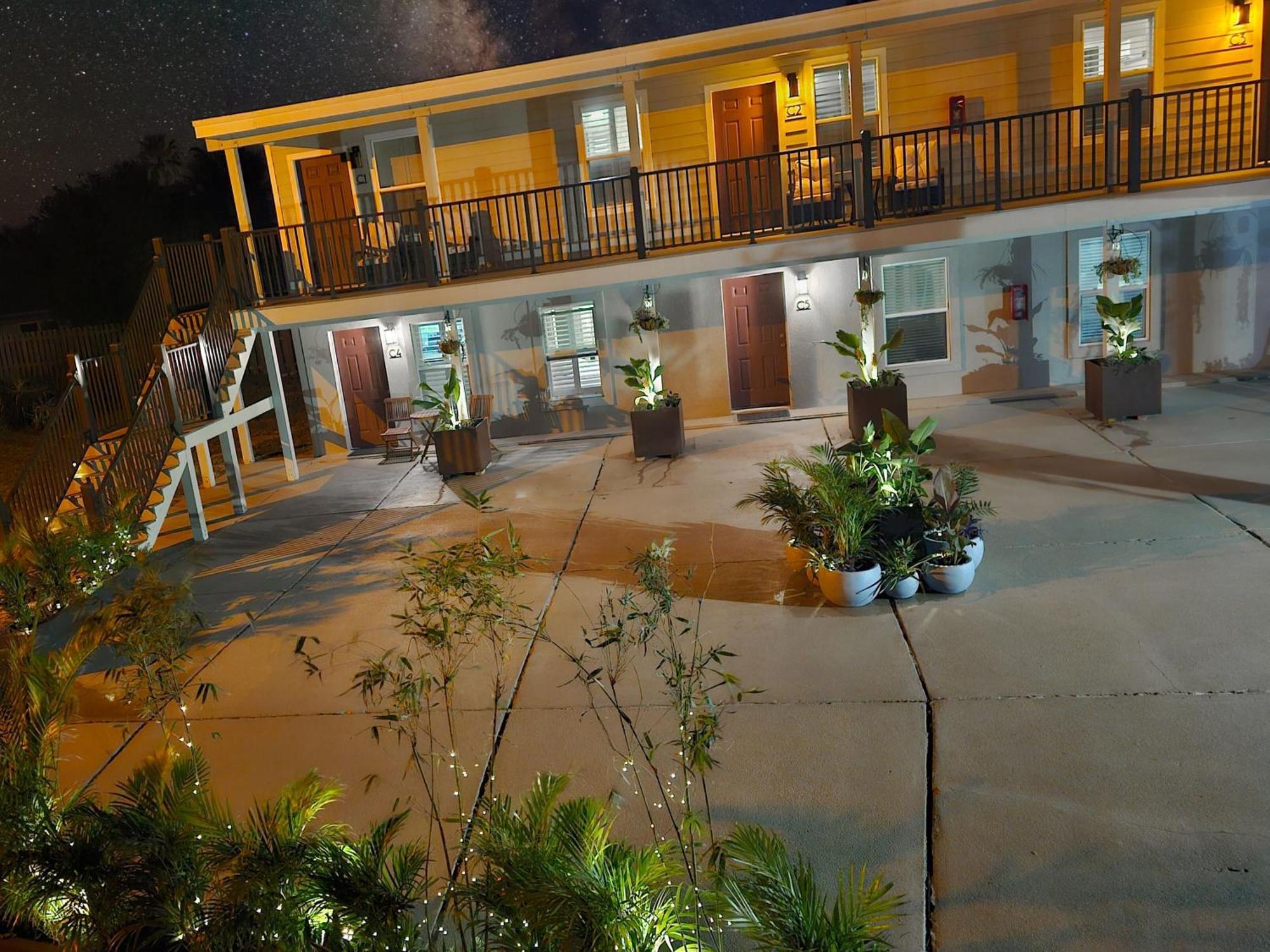 Beach 5 Villas On Amelia Island Steps To The Ocean フェルナンディーナ・ビーチ エクステリア 写真